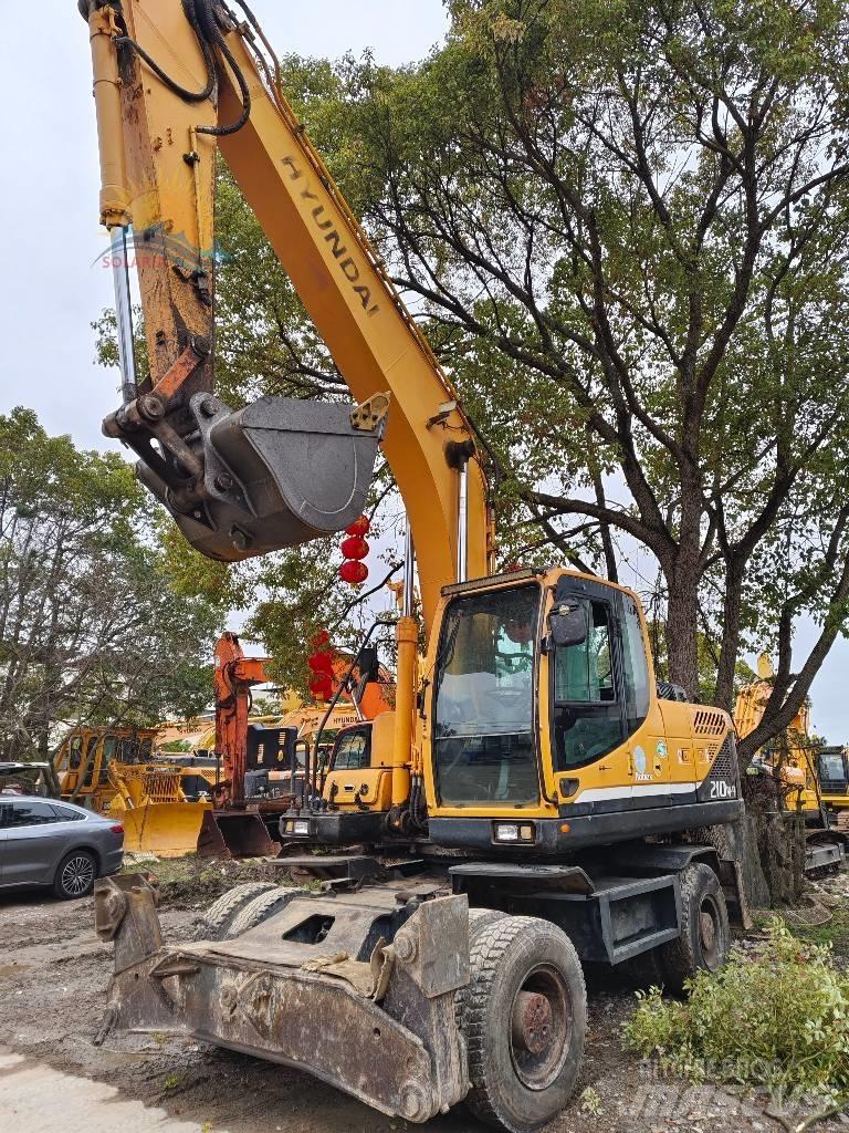 Hyundai R210W-9 Bageri na kotačima