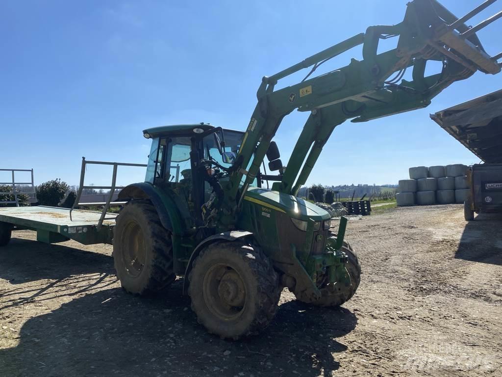 John Deere 5100 R Traktori