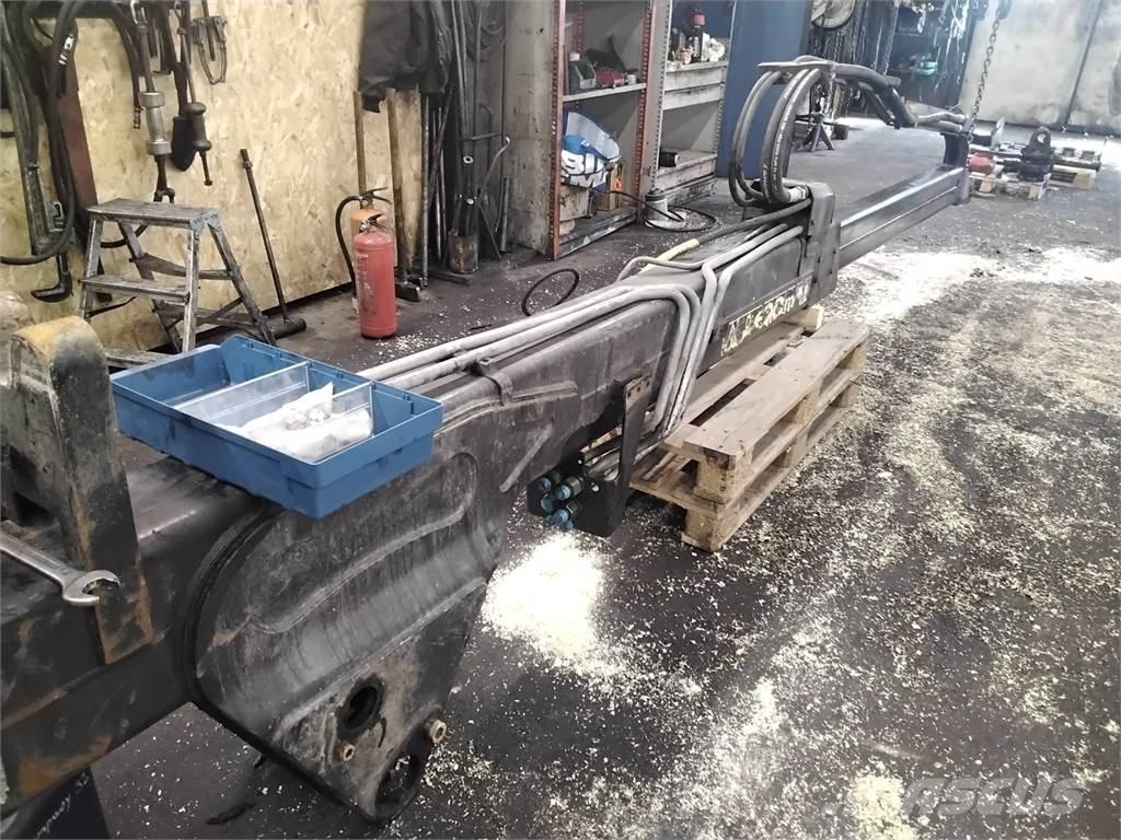 John Deere CF885 Kranovi za stabla