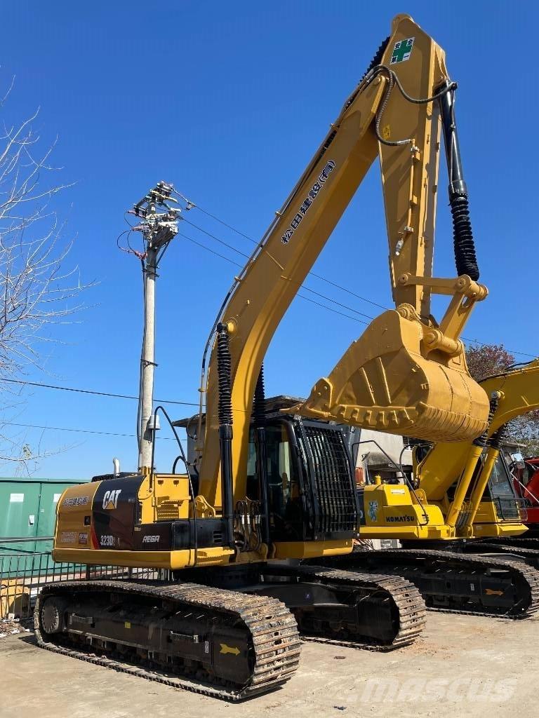 CAT 323D2 Bageri gusjeničari