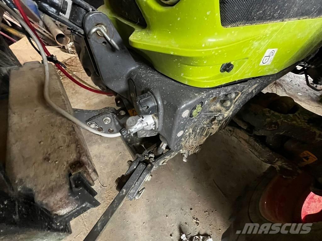 CLAAS Arion 470 Traktori