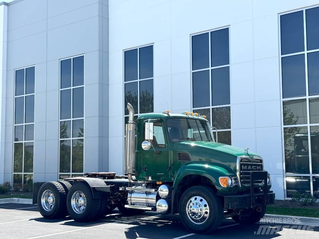 Mack Granite CV713 Traktorske jedinice