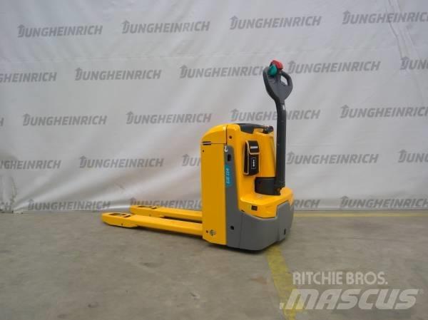 Jungheinrich EJE 114 Nisko podizni električni viličar