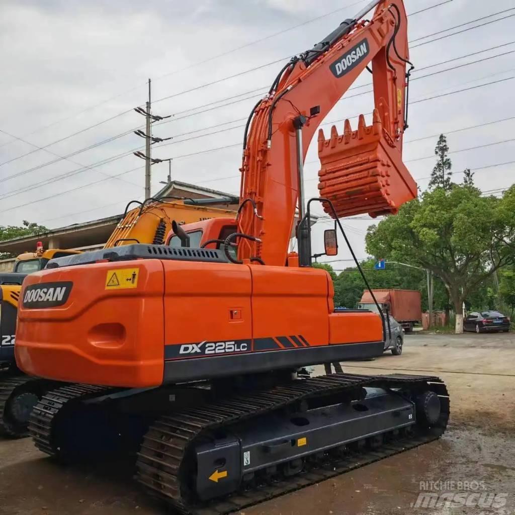Doosan DX225LC-9C Bageri gusjeničari