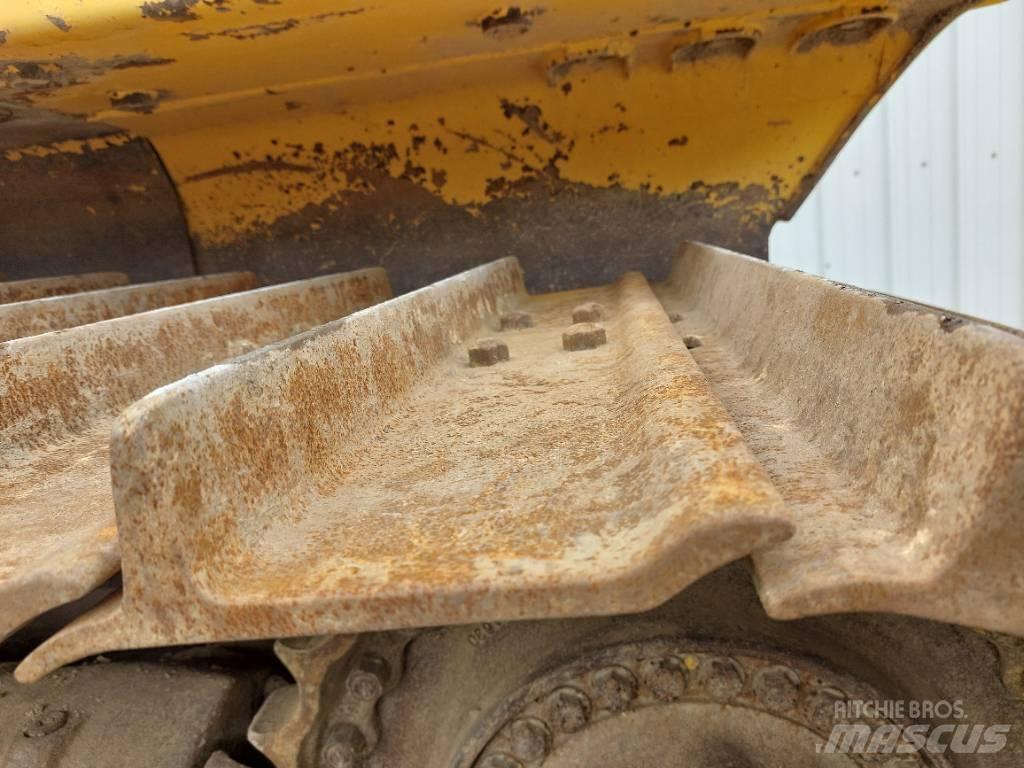 Komatsu D65PX-18 Buldožeri gusjeničari