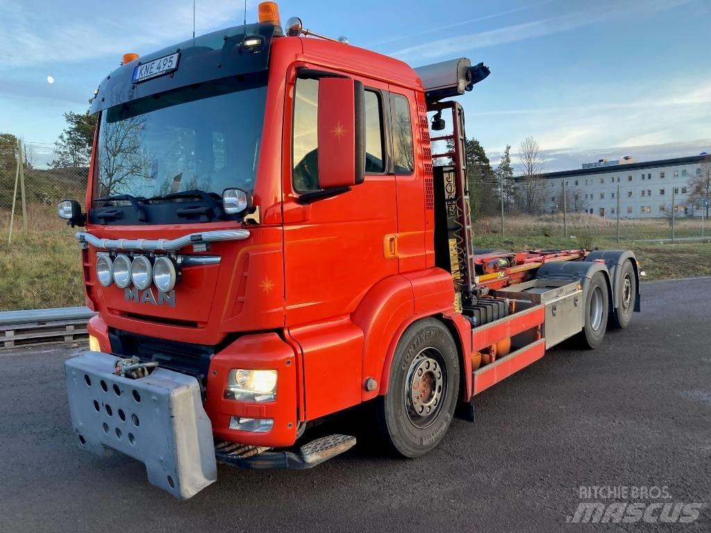 MAN TGS 26.460 LL Rol kiper kamioni s kukama za dizanje
