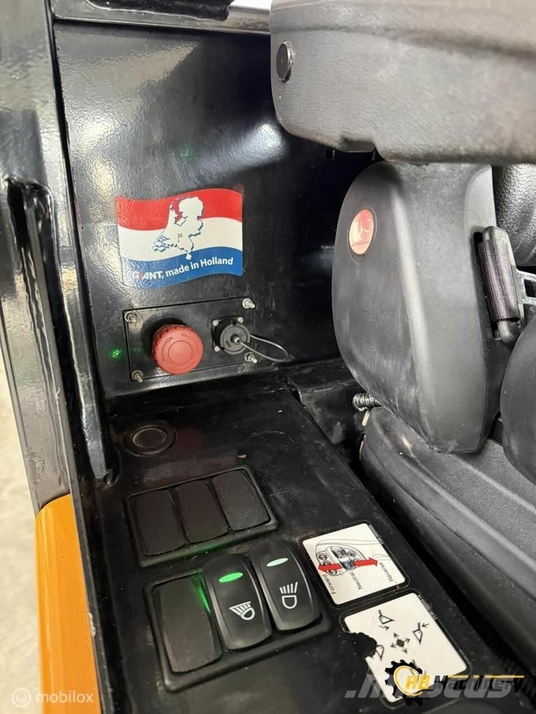 GiANT G2200E Utovarivači na kotačima