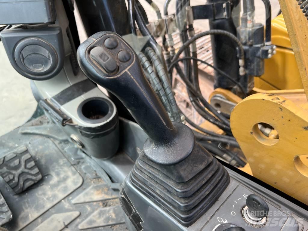 CAT 329 D LN Bageri gusjeničari