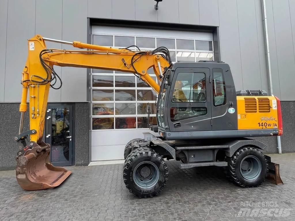 Hyundai R140W-7A Bageri na kotačima