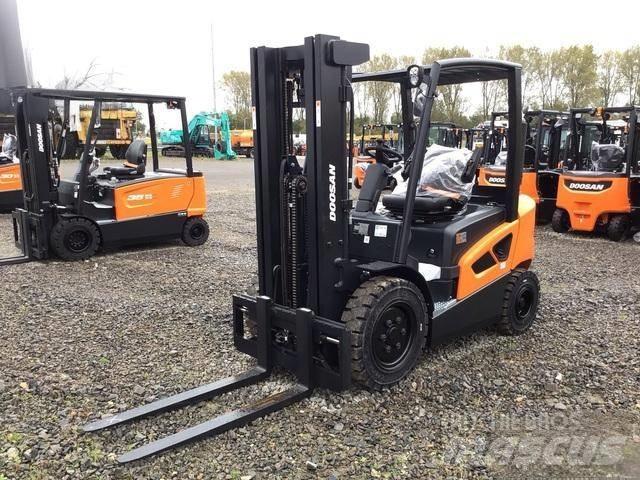 Doosan D25S-9 Dizelski viličari