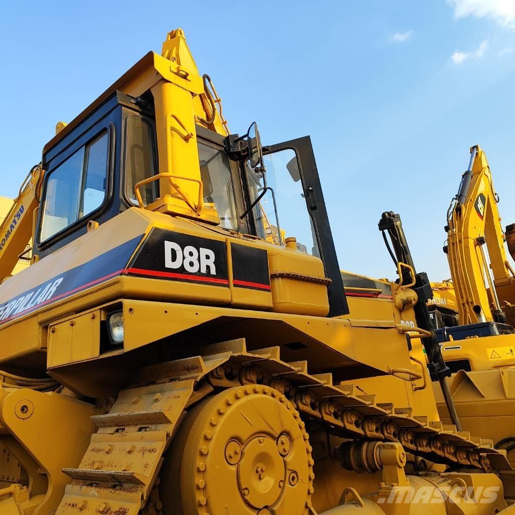CAT D 8 R Buldožeri gusjeničari