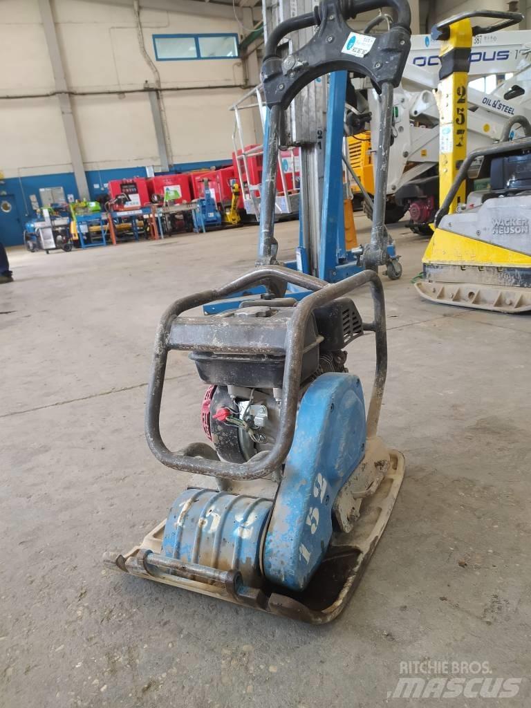 Weber CF2 Kompaktori zemlje