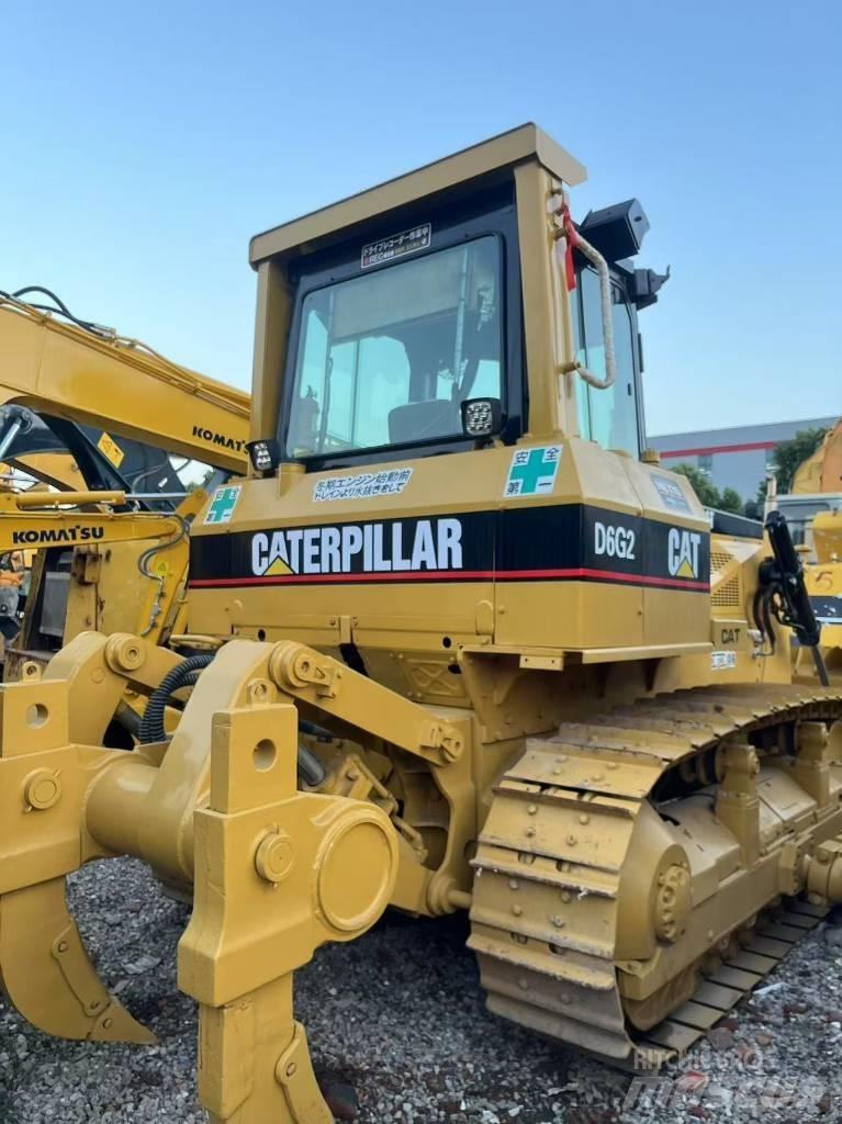 CAT D 6 G Buldožeri gusjeničari