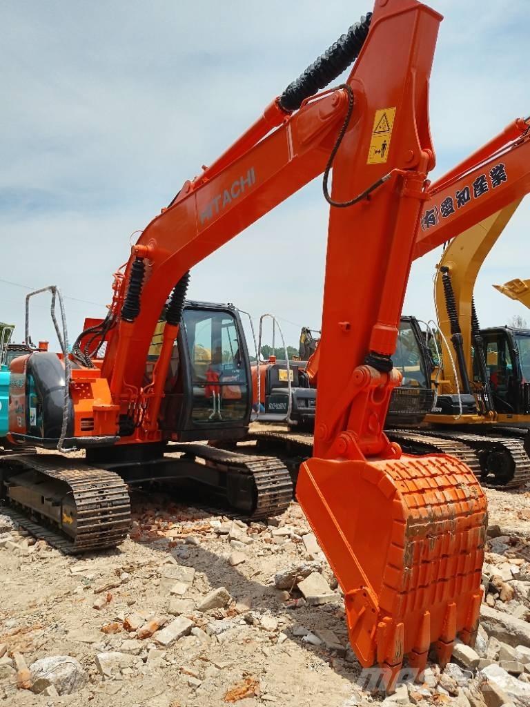 Hitachi ZX 135 Bageri gusjeničari