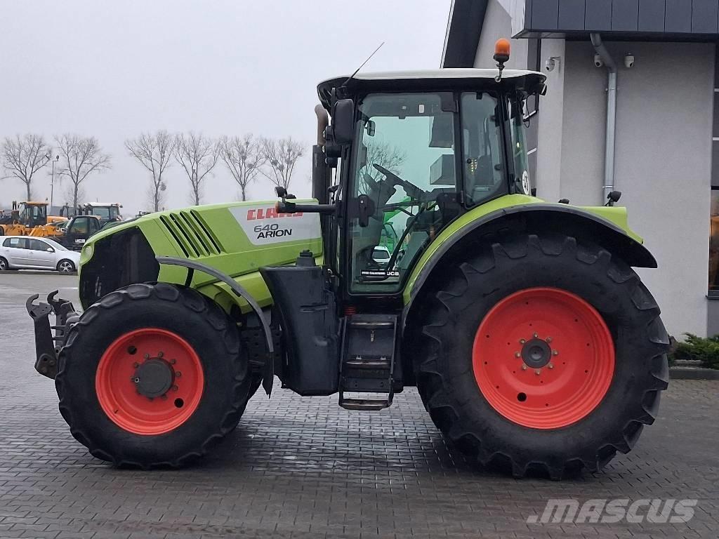 CLAAS Arion 640 Traktori