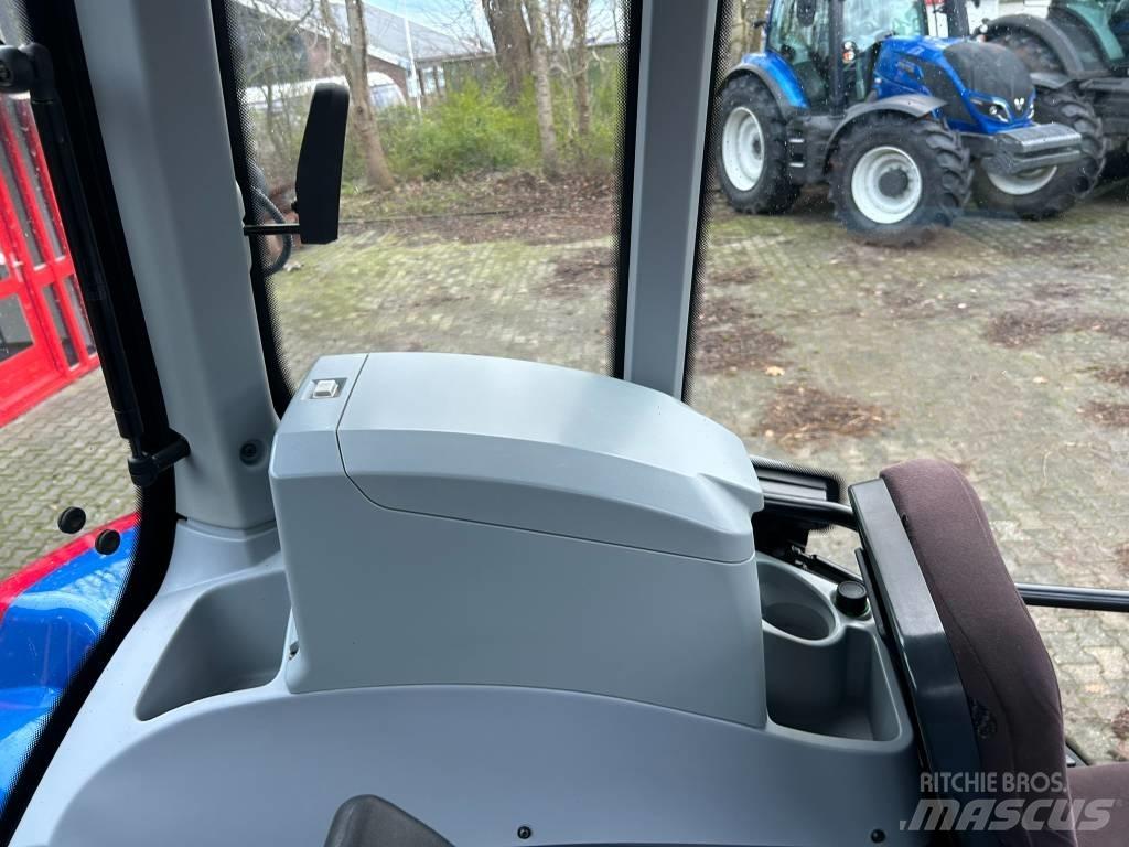 Valtra T 214 Versu Traktori