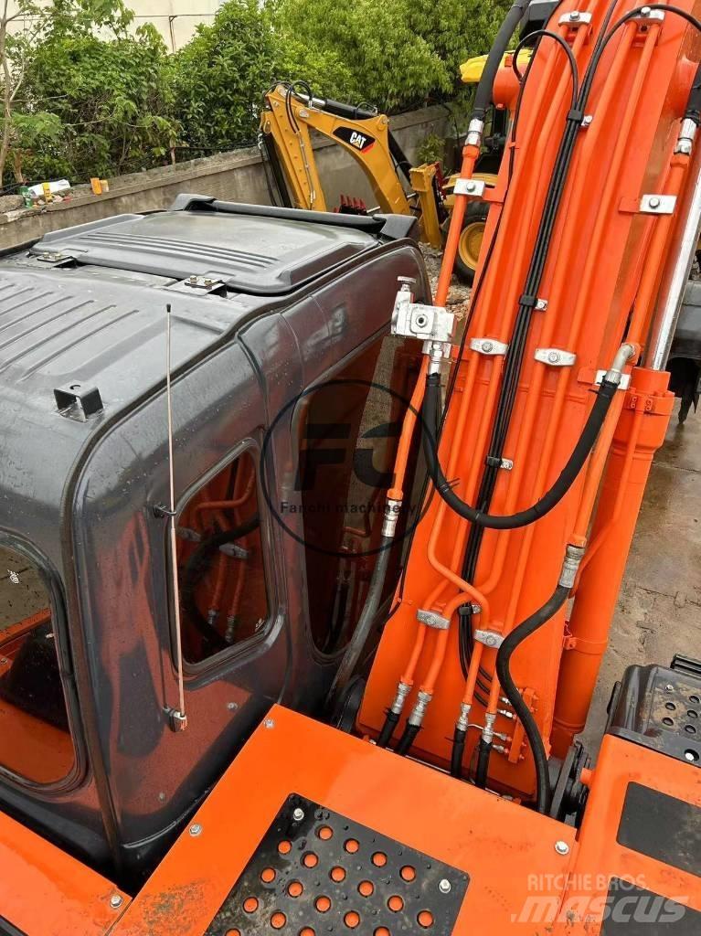 Hitachi ZX 120 Bageri gusjeničari