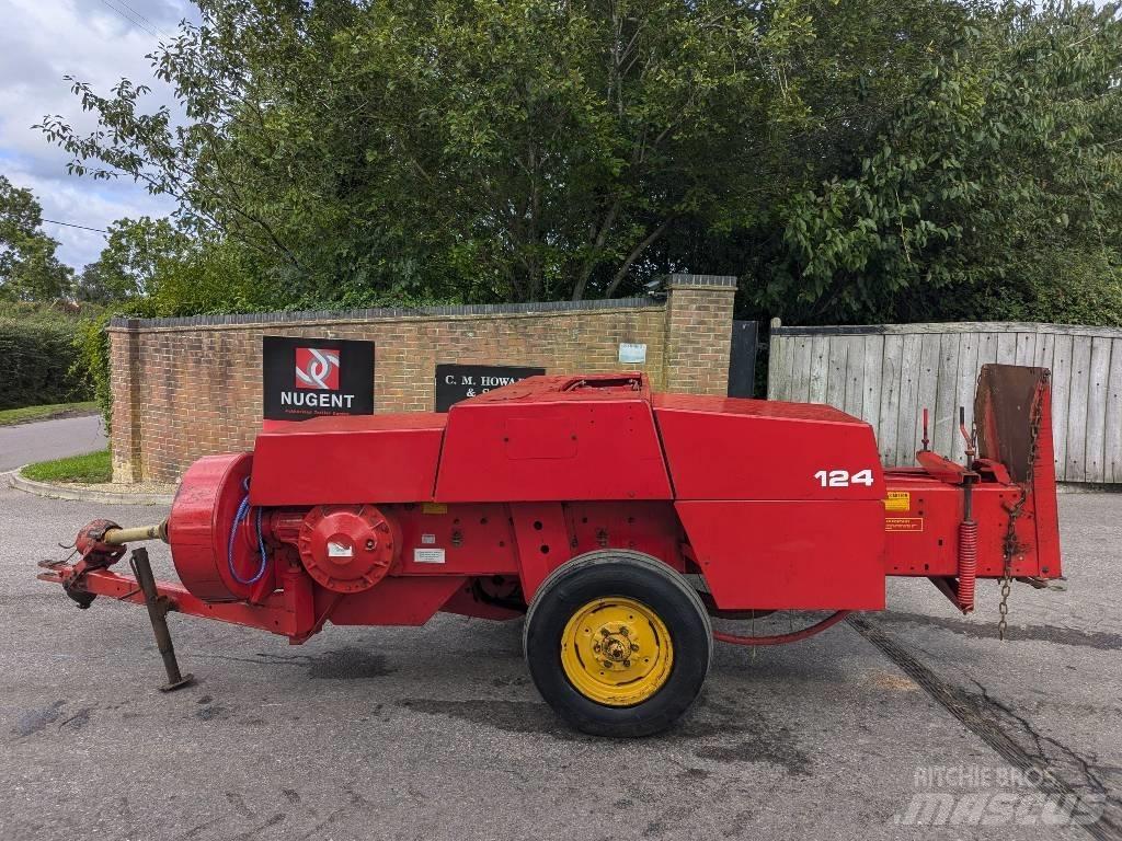 Massey Ferguson 124 Balirke za kockaste bale