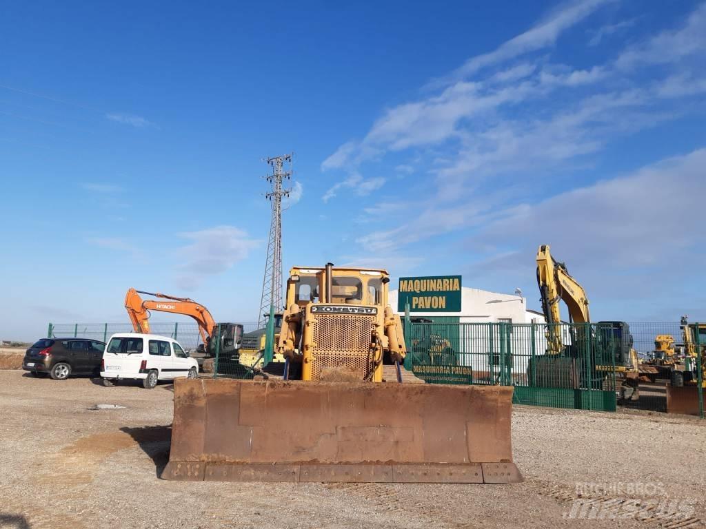 Komatsu D 85 E-12 Buldožeri gusjeničari