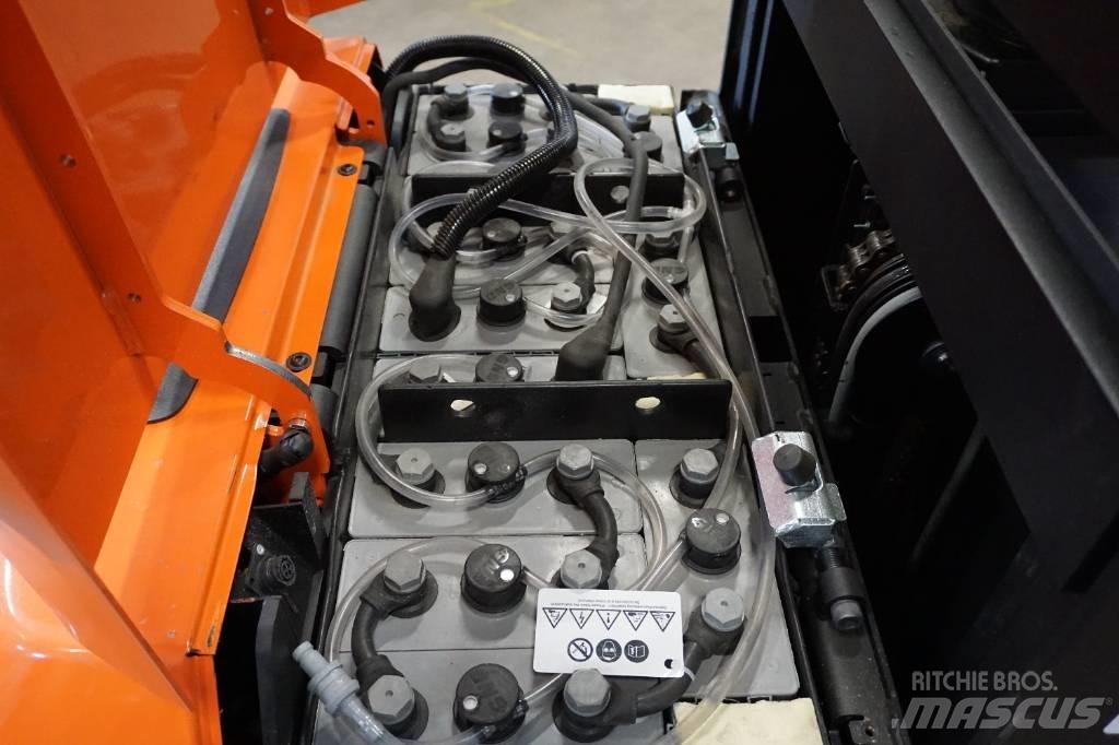 Toyota OSE100 Srednopodizni komisioni viličar