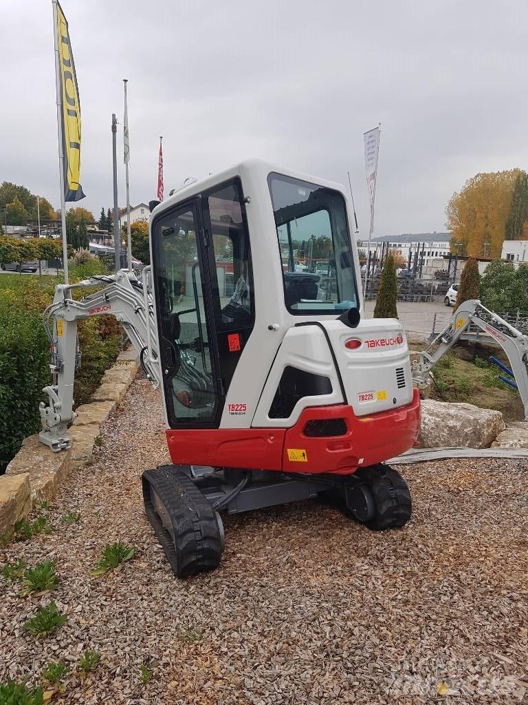Takeuchi TB225 Mini bageri <7t