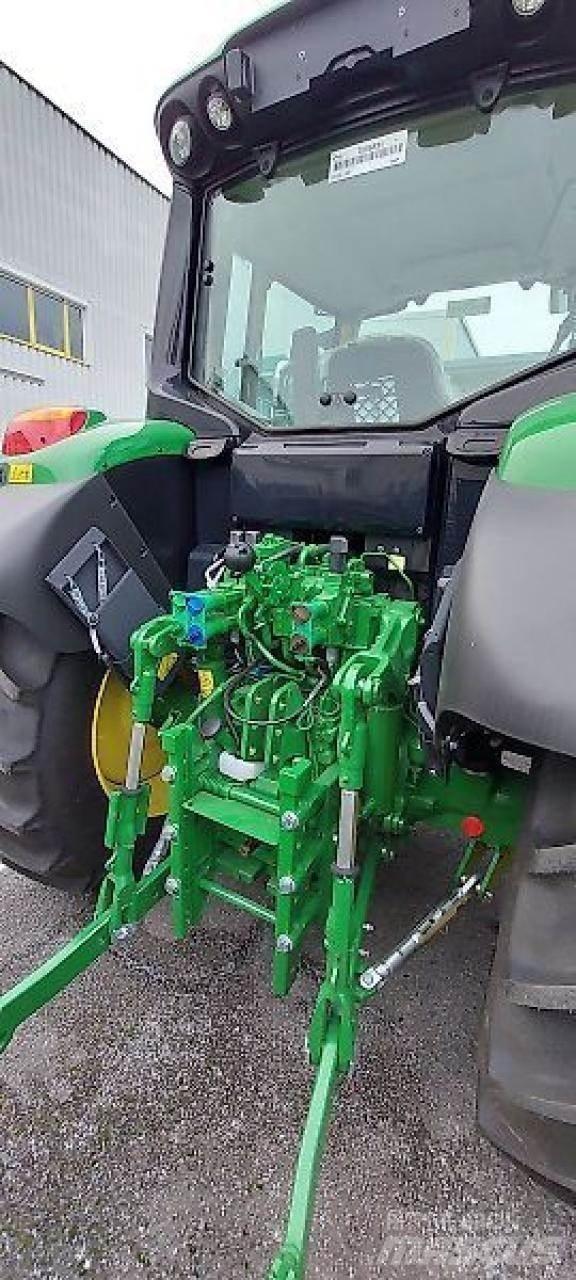 John Deere 6090m Traktori