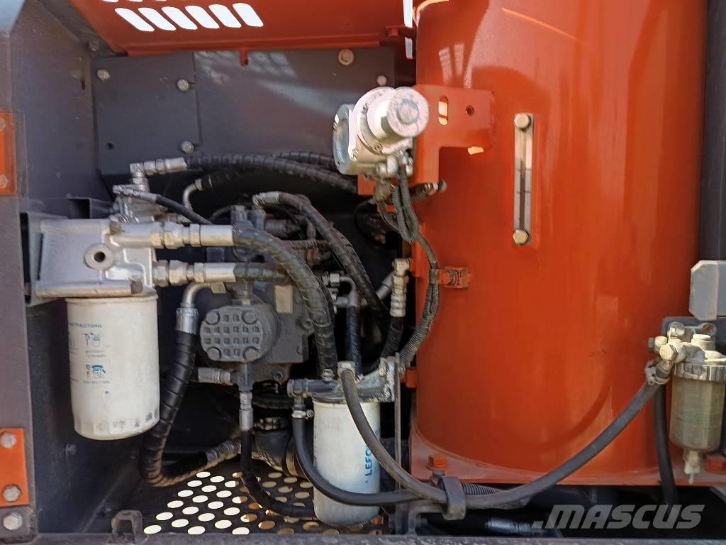 Hitachi ZX 120 Bageri gusjeničari