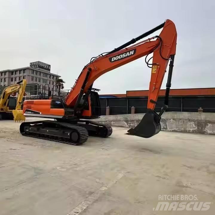 Doosan DX300LC Bageri gusjeničari