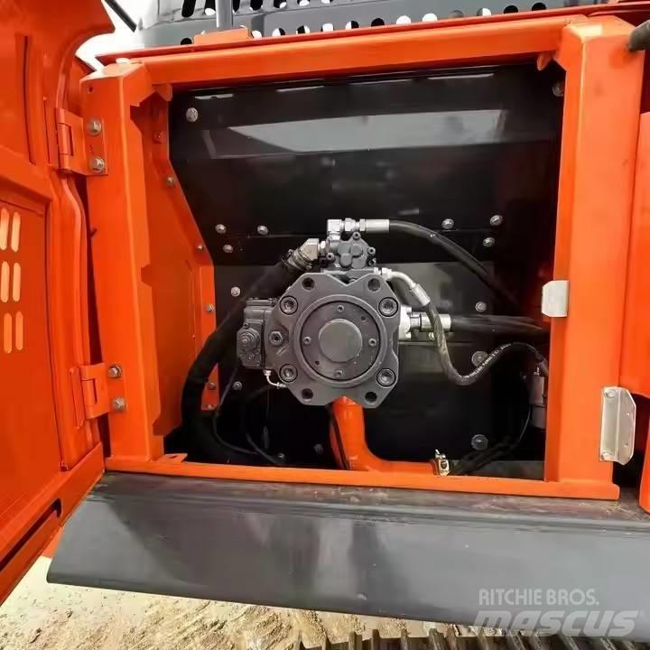 Doosan DX300LC Bageri gusjeničari