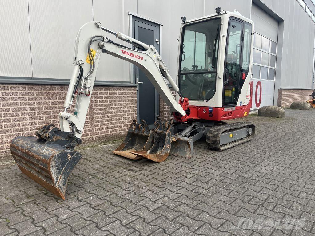 Takeuchi TB216 Mini bageri <7t