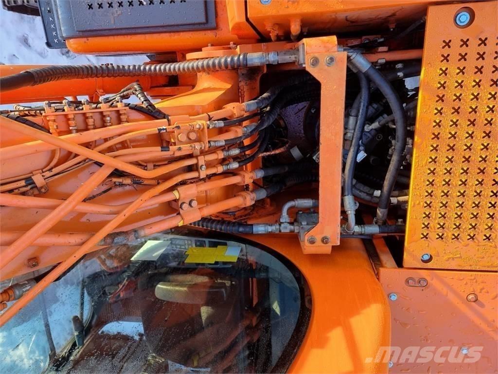 Doosan DX 225 LC Bageri gusjeničari