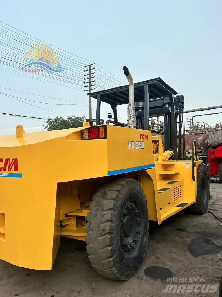 TCM FD 250 Dizelski viličari