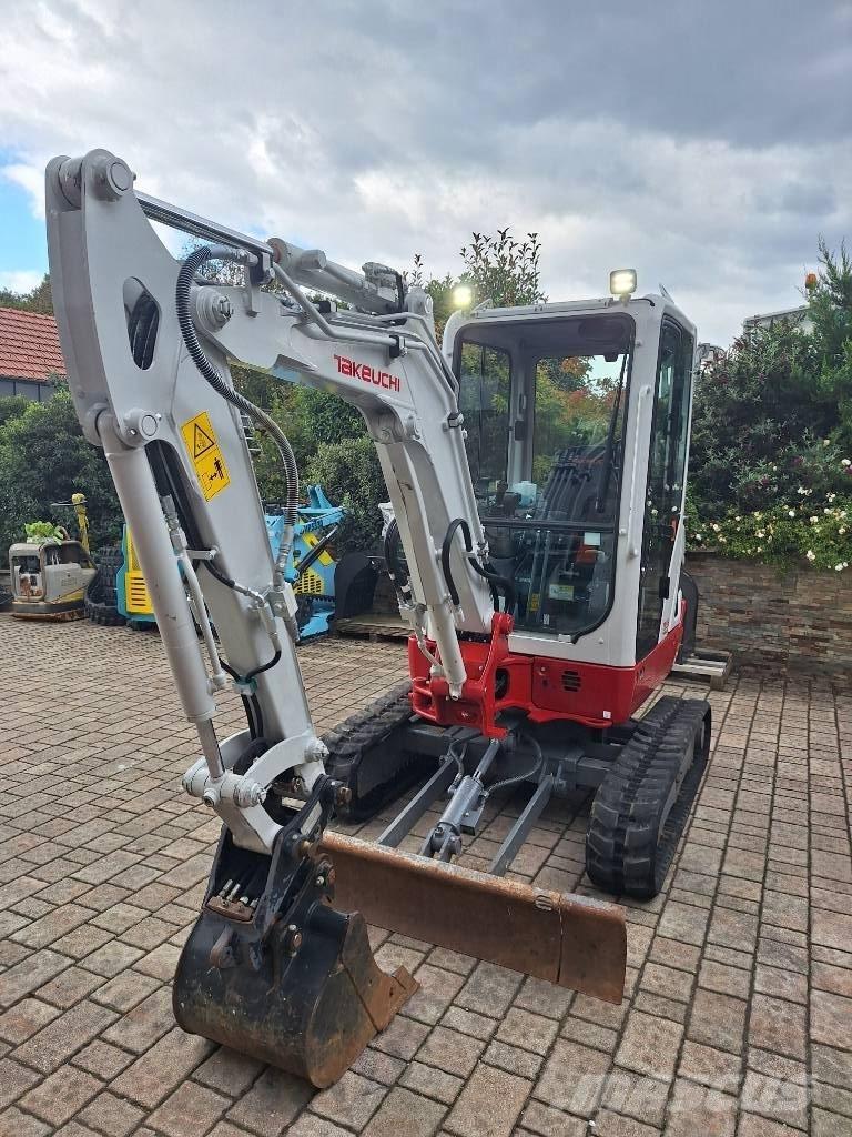 Takeuchi TB 225 Mini bageri <7t