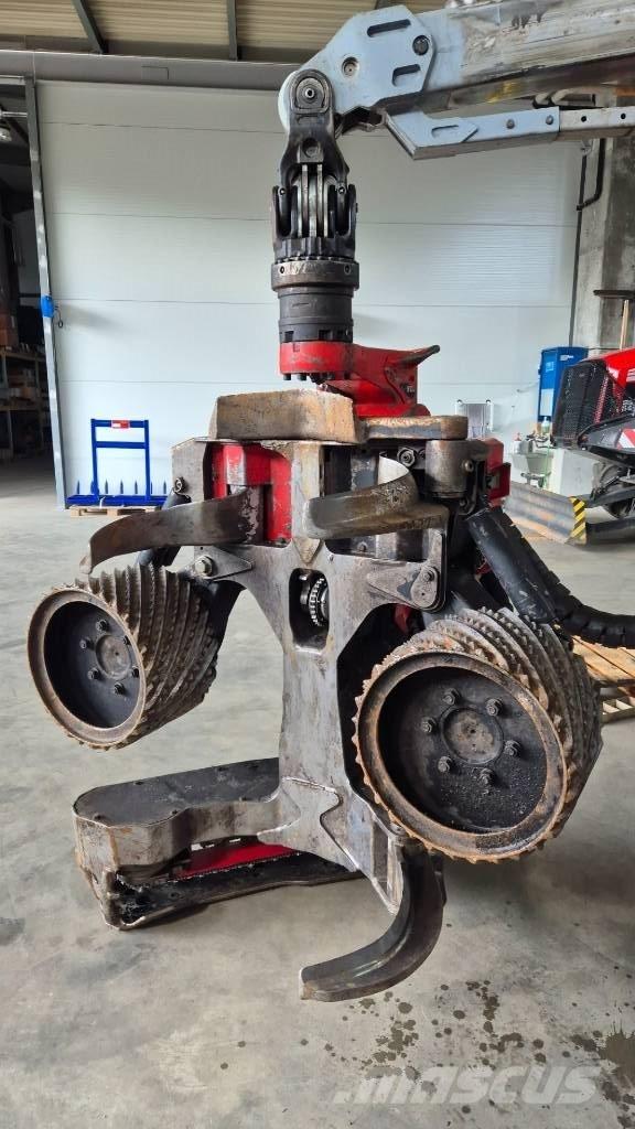 Komatsu S 132 Strojevi za kleščenje grane drveća