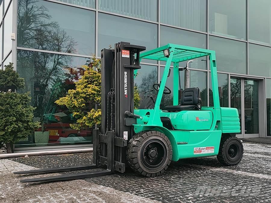 Mitsubishi DP30 Dizelski viličari