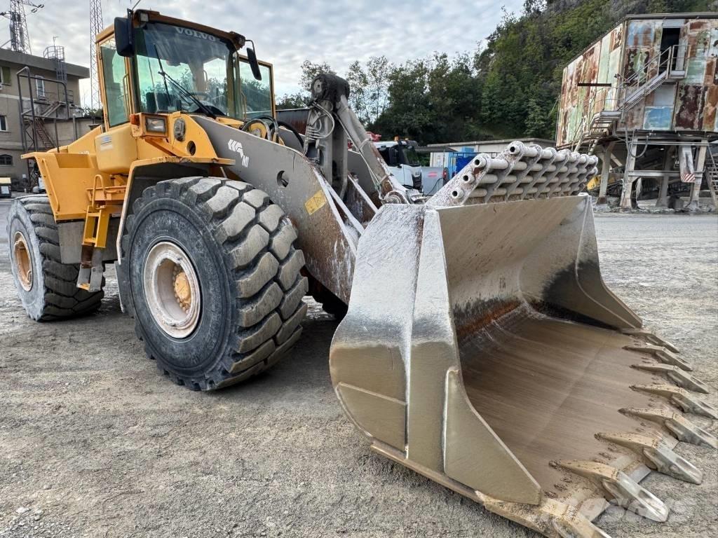 Volvo L 220 E Utovarivači na kotačima