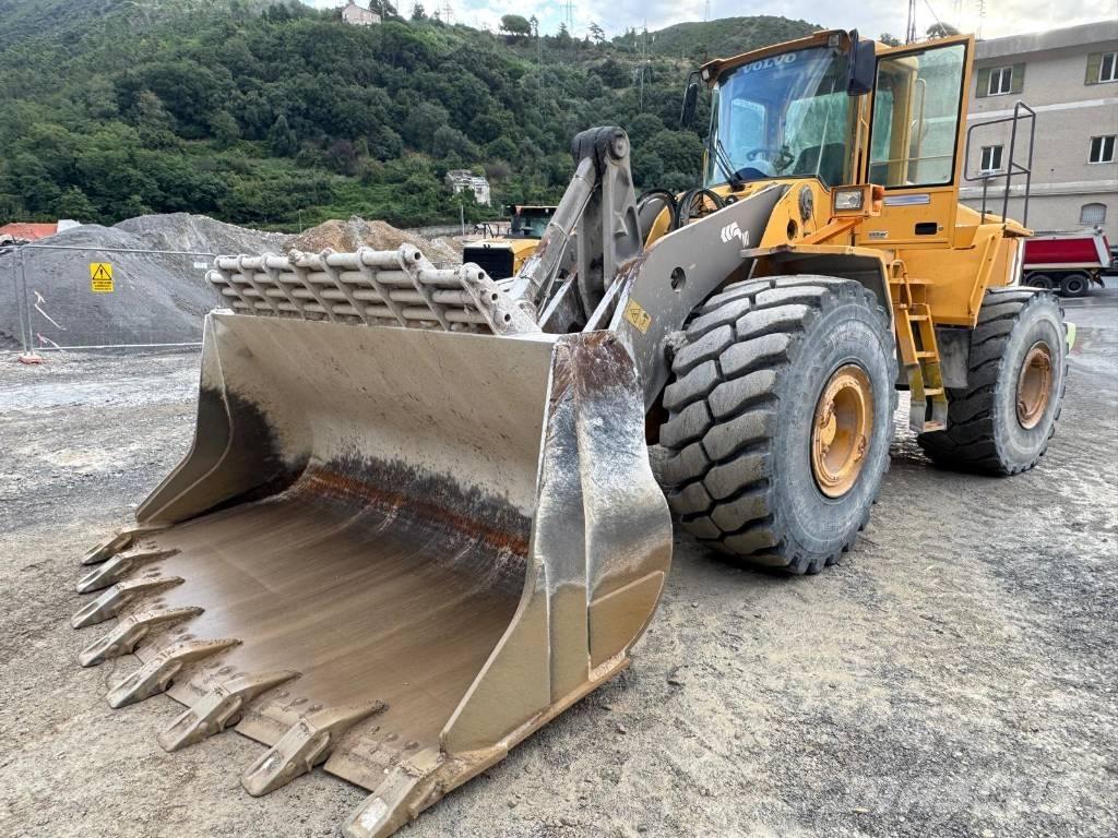 Volvo L 220 E Utovarivači na kotačima