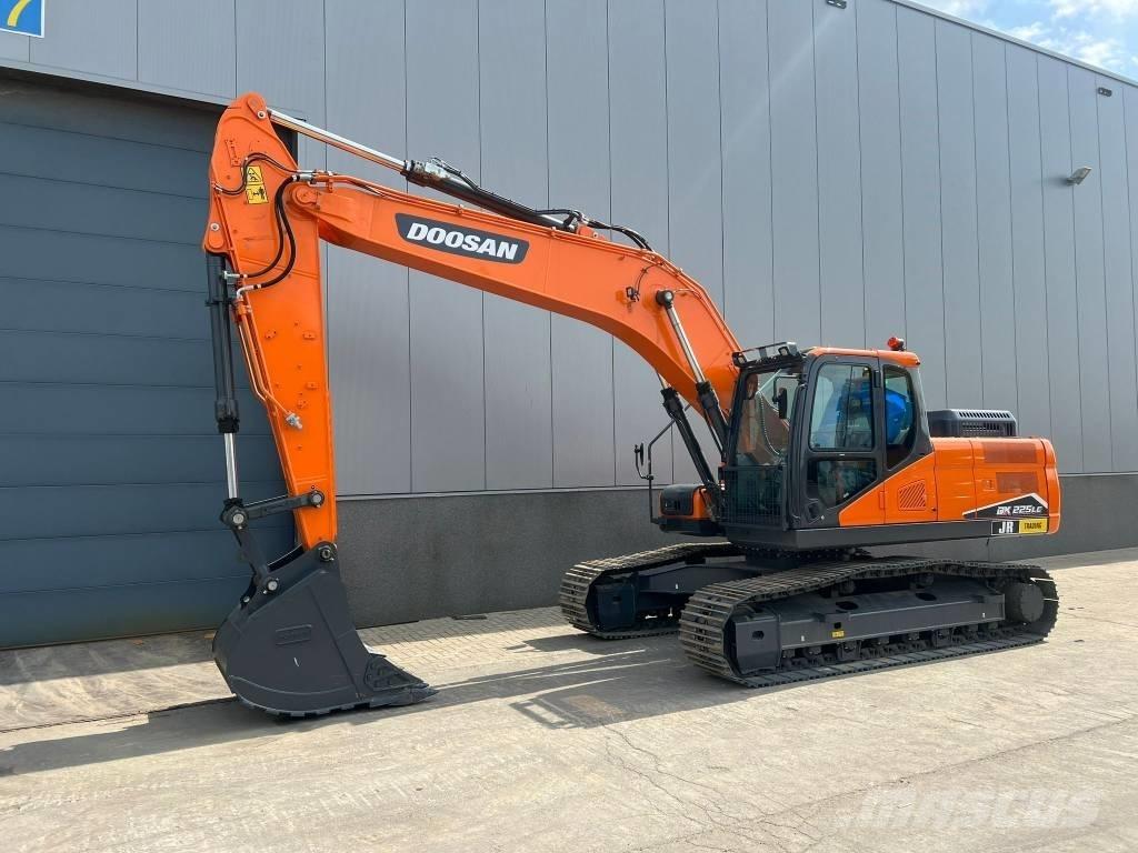 Doosan DX 225 LC-7M Bageri gusjeničari