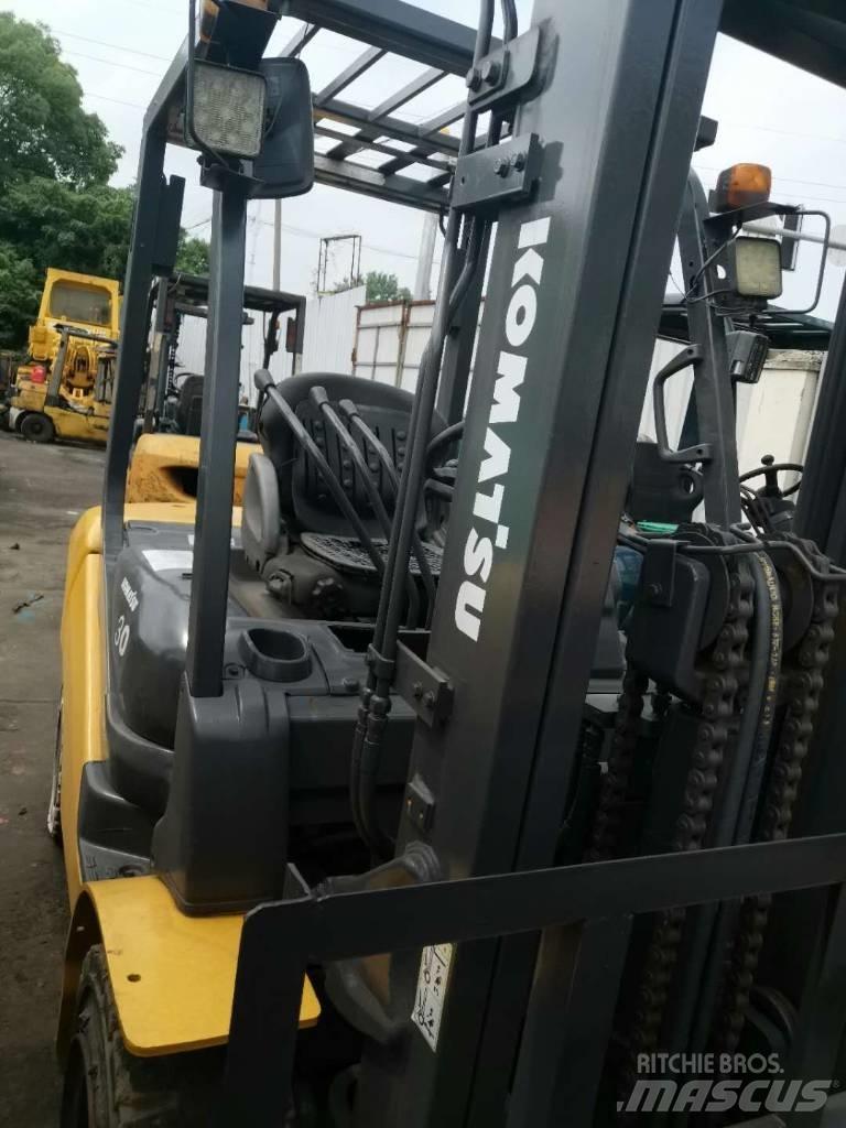 Komatsu 30 Teleskopski viličari