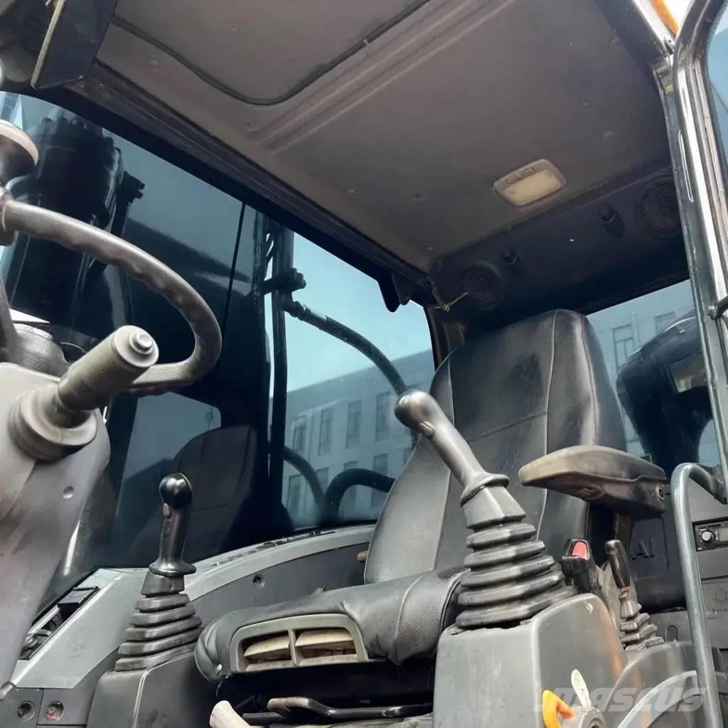 Hyundai R210W-9 Bageri na kotačima