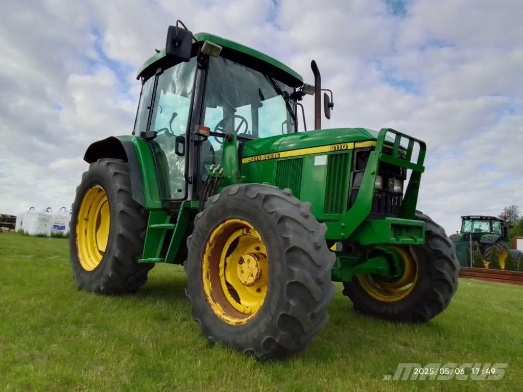 John Deere 6110 SE Traktori