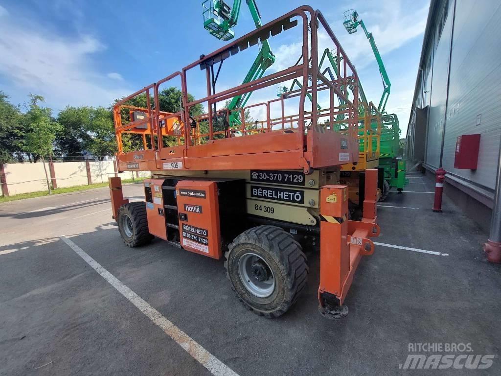 JLG 330 LRT Škaraste platforme