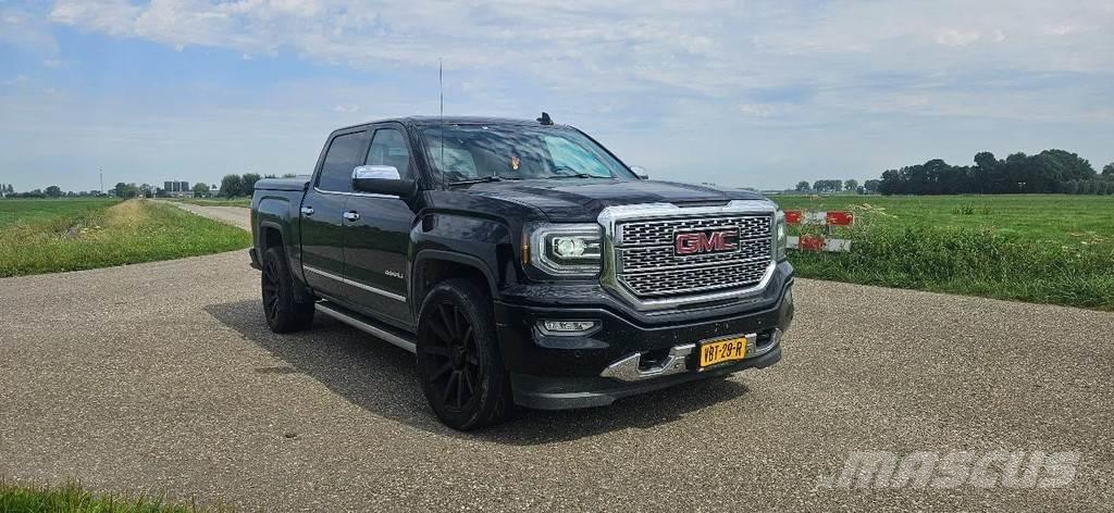 GMC Denali Sierra Automobili