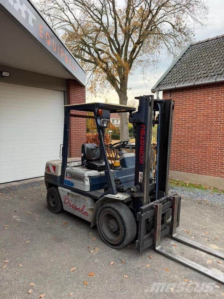 Komatsu FD30T-11E Dizelski viličari