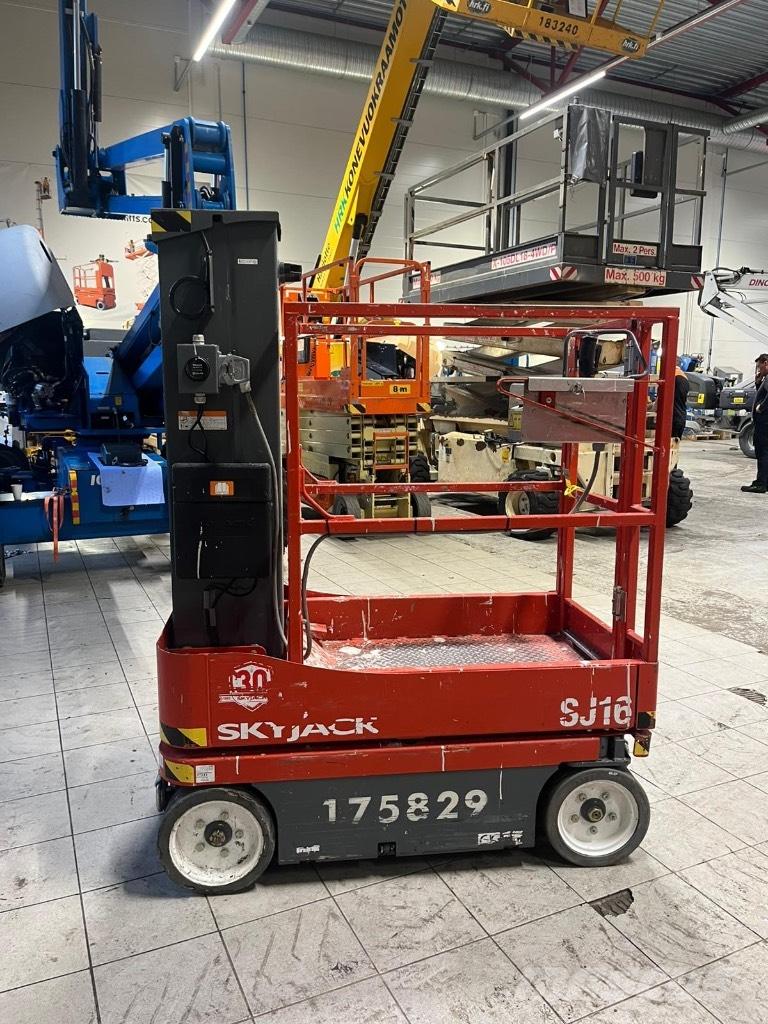 SkyJack SJ 16 Škaraste platforme