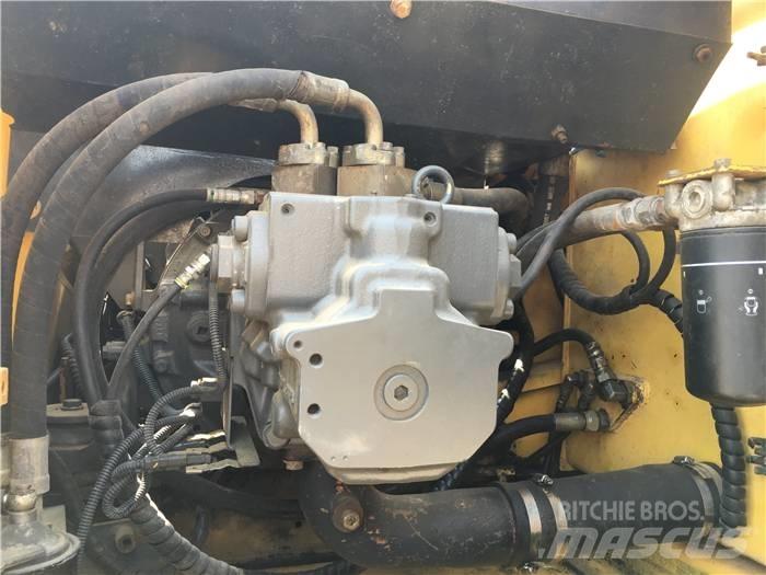 Komatsu PC 200-7 Bageri gusjeničari