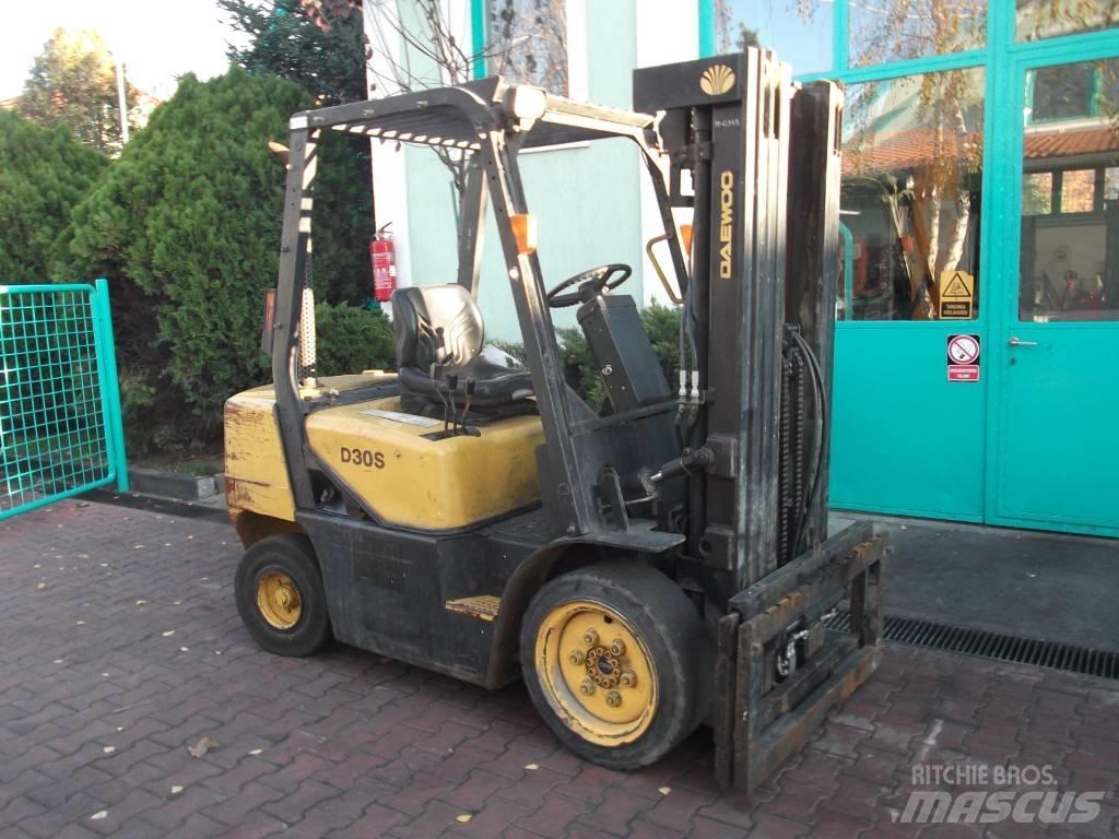 Daewoo D30S3 V-2372 Dizelski viličari