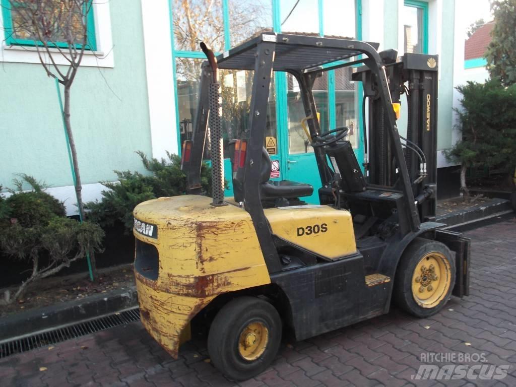 Daewoo D30S3 V-2372 Dizelski viličari