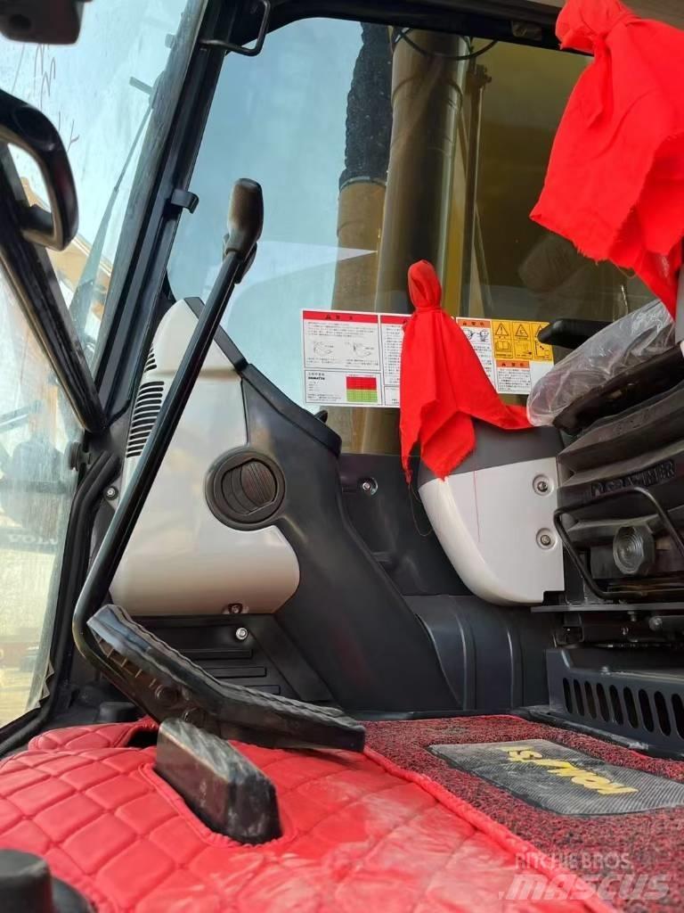 Komatsu 240 LC-8 Bageri gusjeničari