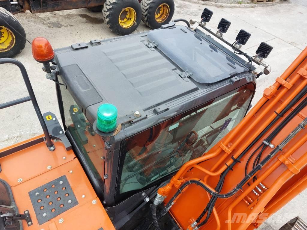 Hitachi ZX210LC-6 Bageri gusjeničari